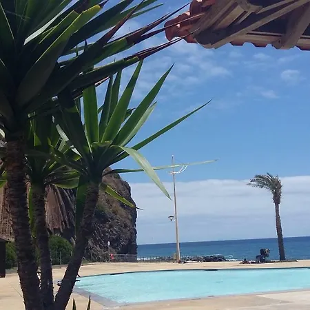 Casa Shalom * São Roque do Faial