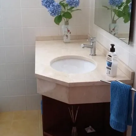 Casa Shalom * São Roque do Faial