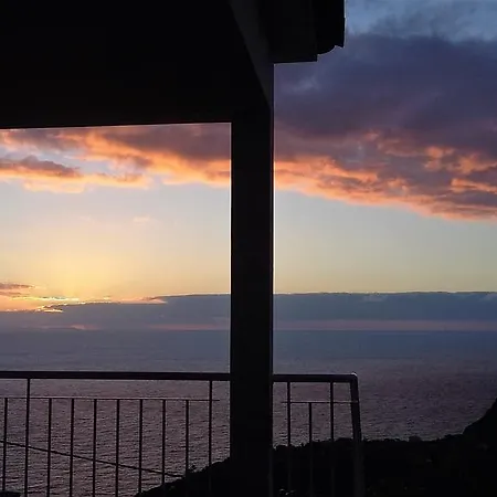 Semesterbostad Casa Shalom São Roque do Faial