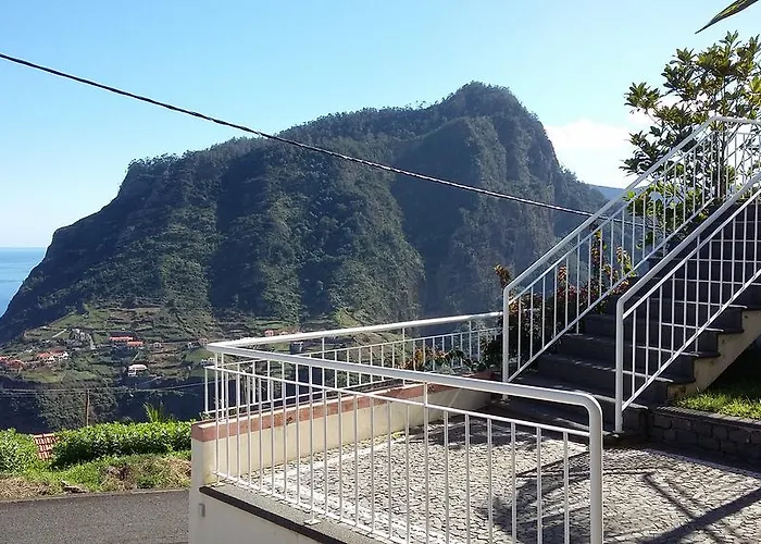 Casa Shalom بيت للعطل São Roque do Faial